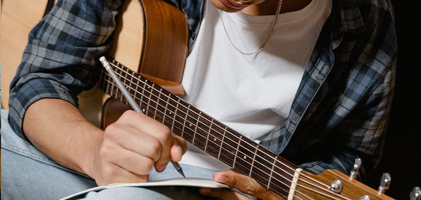 cursus-muziek-2526-songwriting-intermediate-840x400